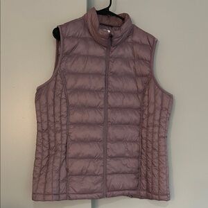Women's Quilted Vest in Mauve